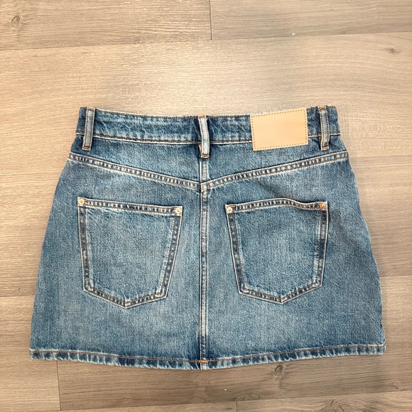 Zara (BRAND NEW) Blue Mini Skirt, Size medium - Picture 2 of 9